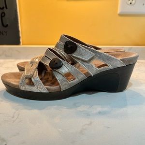 Romika metallic silver wedge, 39 European size, 8-8.5 M, GUC
